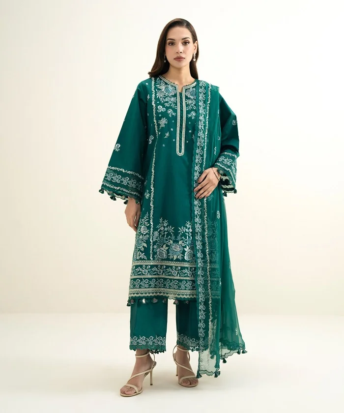 Sapphire Sale 70% off unstitched