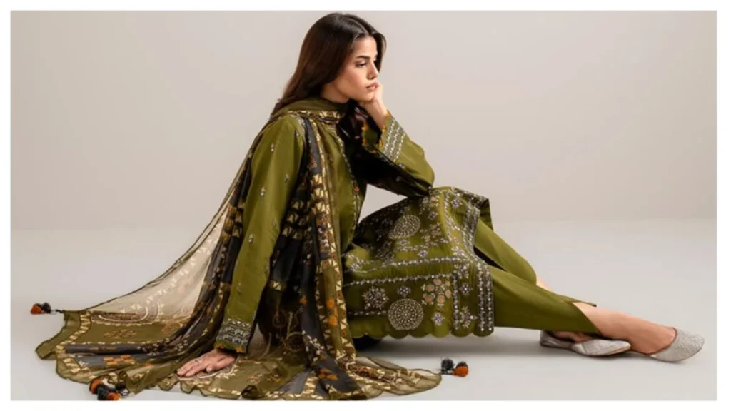 Sapphire Khaddar 3 Piece Sale 2026