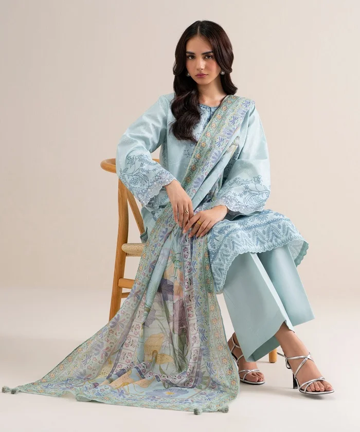sapphire winter sale 50% off unstitched